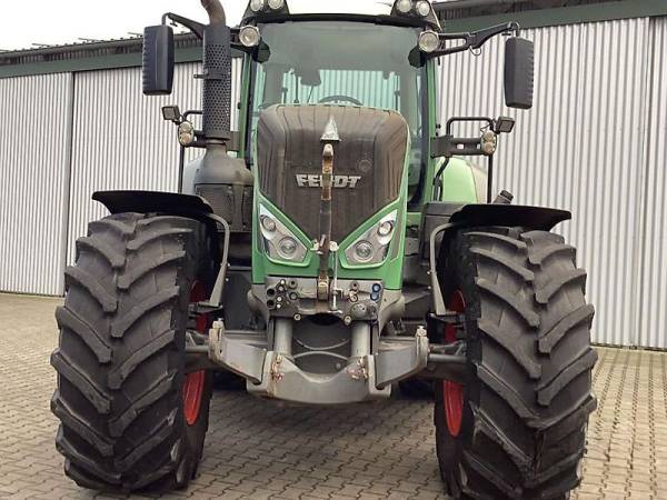 Трактор Fendt 828 Vario (2015)
