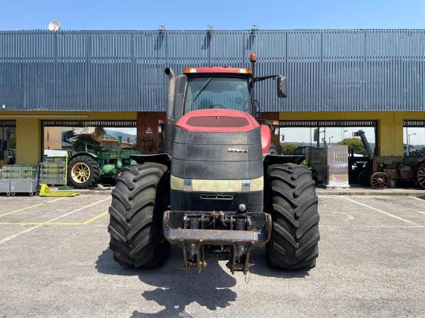 Трактор Case IH Magnum 340 (2011)