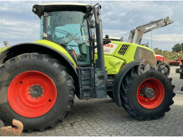 Трактор Claas Axion 870 (2016)