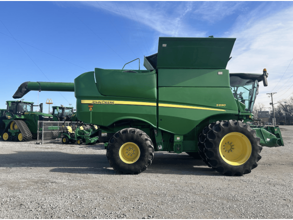 Комбайн John Deere S690 (2012)