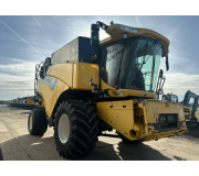 Комбайн New Holland CR 9060