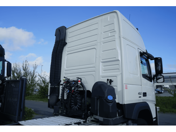 Тягач Volvo FM450 (2015)