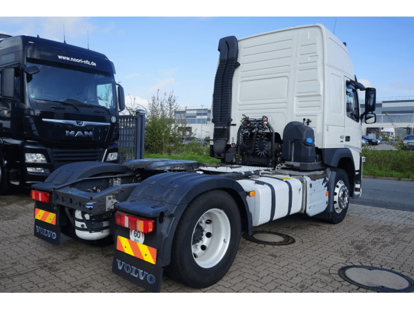 Тягач Volvo FM450 (2015)