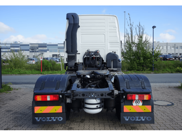Тягач Volvo FM450 (2015)