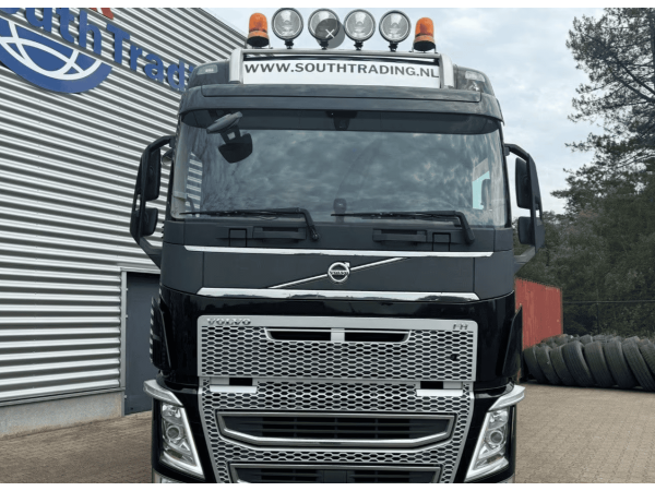 Тягач Volvo FM460 (2017)