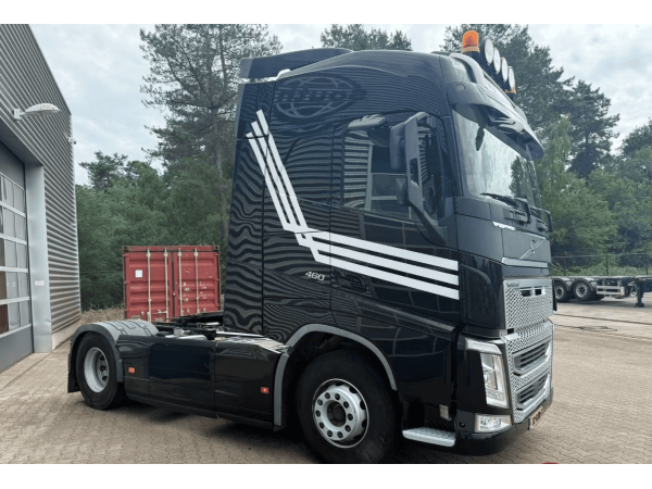 Тягач Volvo FM460 (2017)
