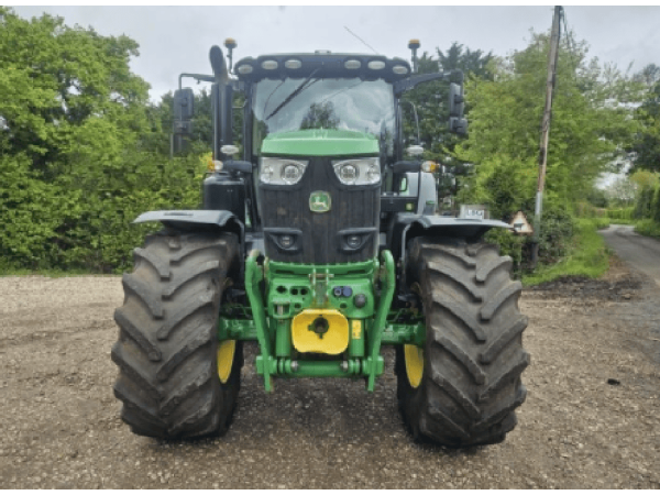Трактор John Deere 6215R (2018)