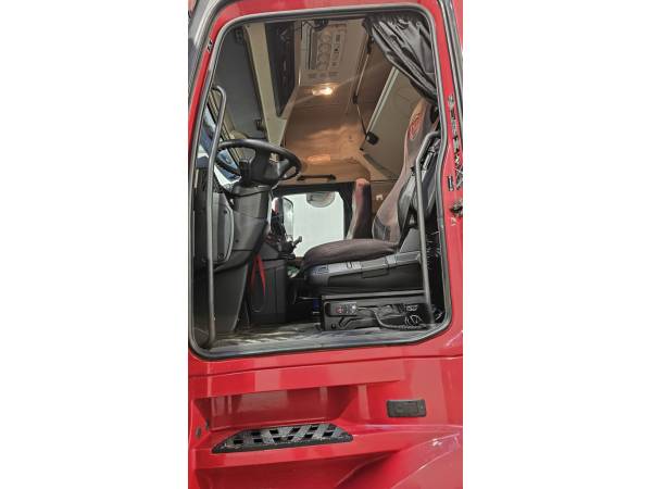Тягач Mercedes-Benz Actros 1845 (2018)