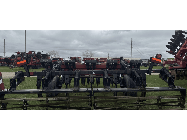 Глибокорозпушувач CASE IH ECOLO-TIGER 530B (2004)