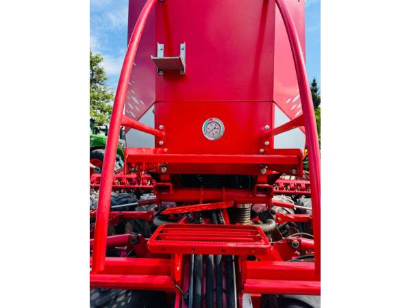 Сеялка Kverneland u-drill 6000 (2016)