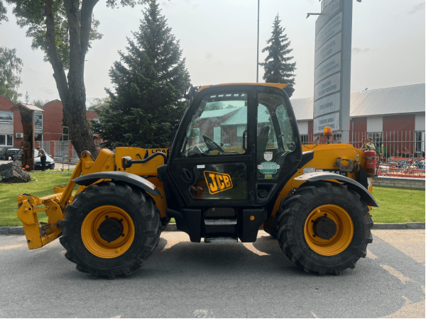 Навантажувач JCB 541-70 (2008)