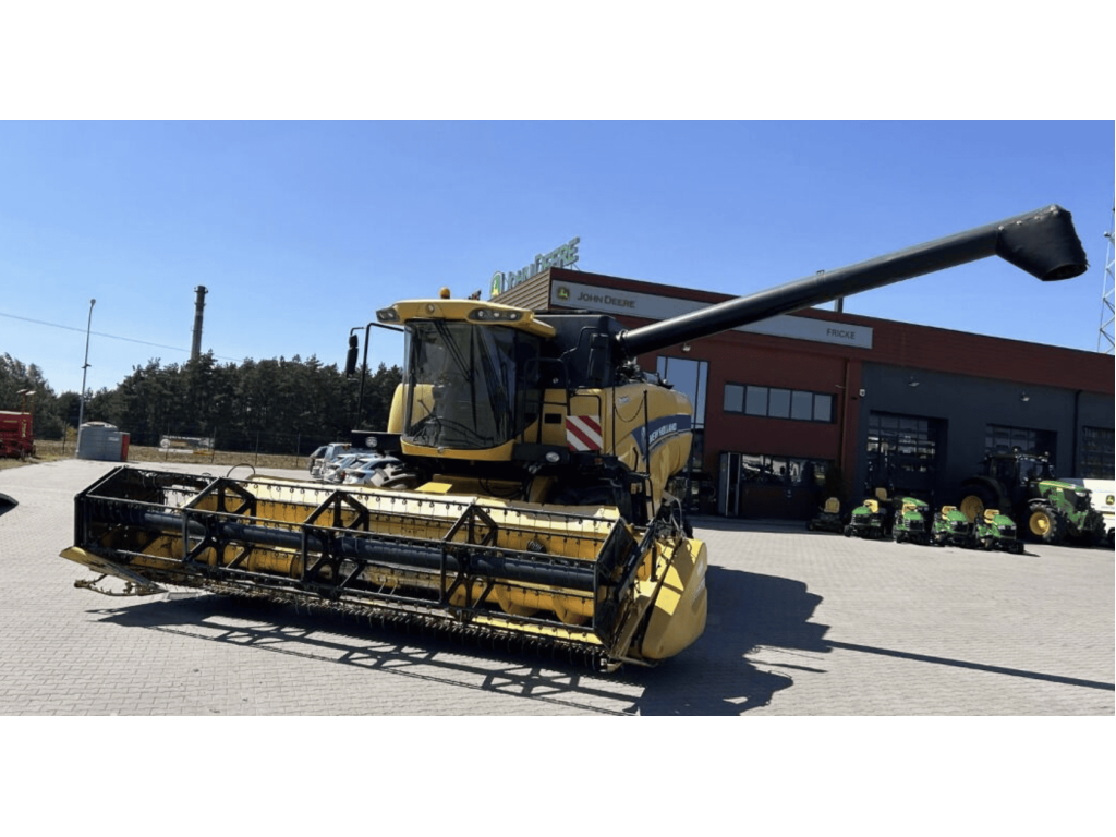 Зерноуборочный комбайн New Holland CX 6080 (2014) - ТриДаАгро - С