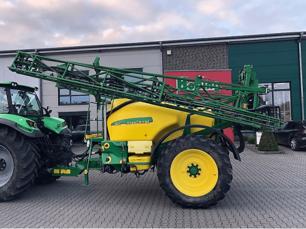 Причіпний обприскувач John Deere 740i (2013)