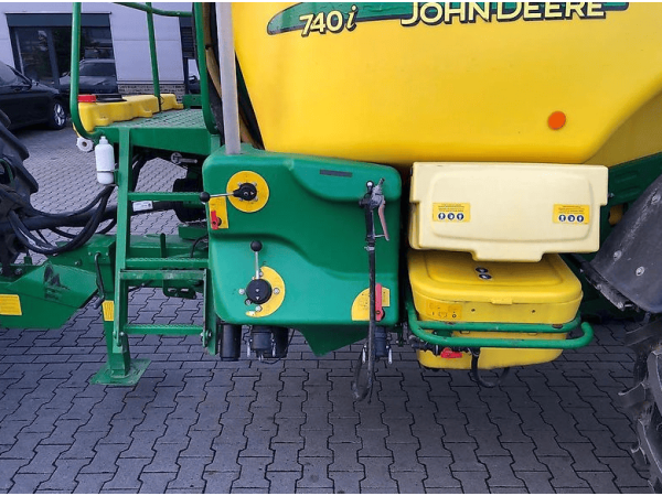 Причіпний обприскувач John Deere 740i (2013)