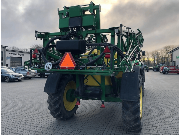 Причіпний обприскувач John Deere 740i (2013)