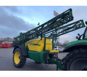 Причіпний обприскувач John Deere 740i