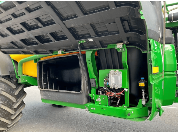 Причіпний обприскувач John Deere R962i (2017)