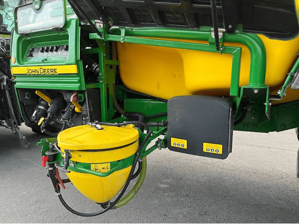 Причіпний обприскувач John Deere R962i (2017)