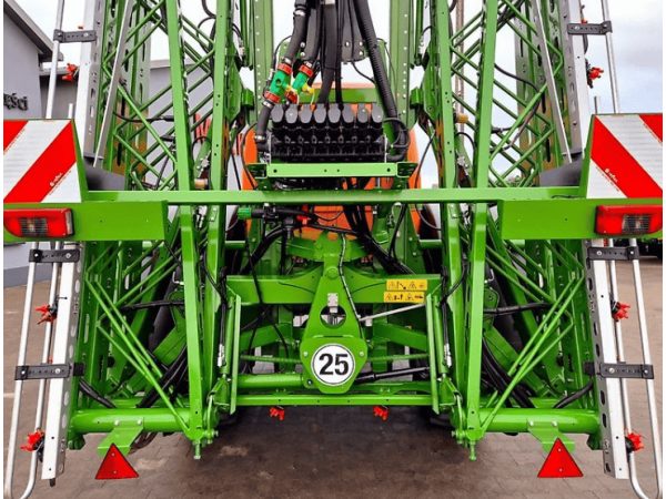Причіпний обприскувач Amazone UG 3000 Special (2015)