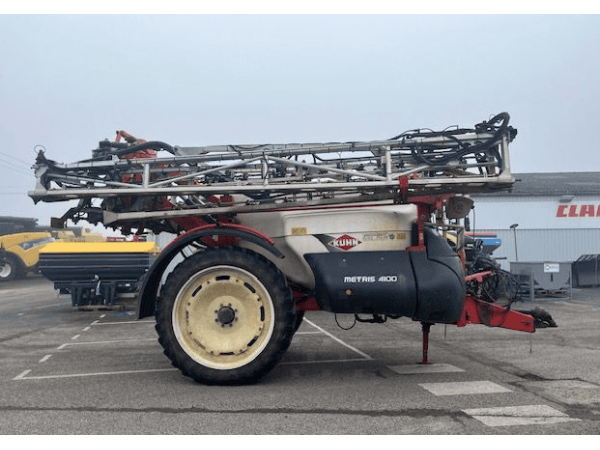 Причіпний обприскувач Kuhn Metris 4100 (2012)
