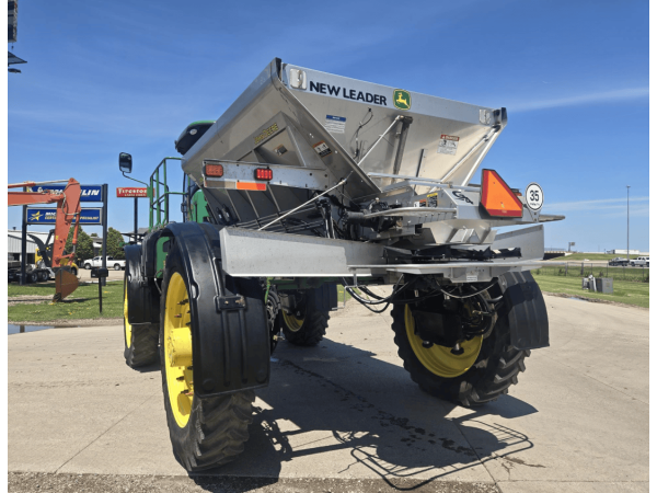 Розкидач сухих добрив John Deere R4045 (2020)