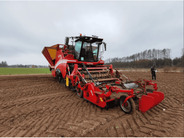 Свеклоуборочный комбайн Grimme Maxtron 620 (2013)