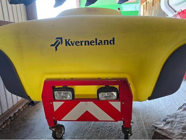 Навісний обприскувач  Kverneland iXter B18 (2016)