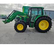 Трактор John Deere 6330