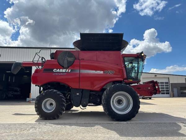 Комбайн Case IH 8120 (2011)