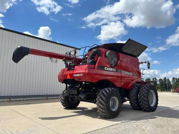 Комбайн Case IH 8120 (2011)