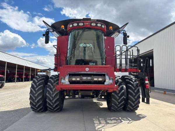 Комбайн Case IH 8120 (2011)