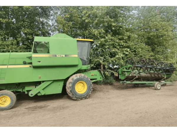 Комбайн John Deere 1075 (1987)