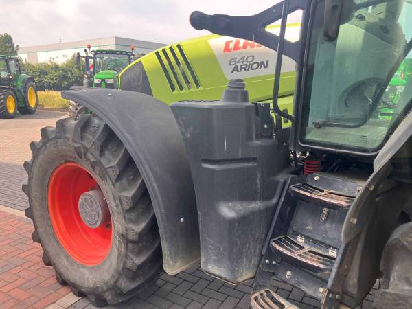 Трактор Claas Arion 640 (2015)