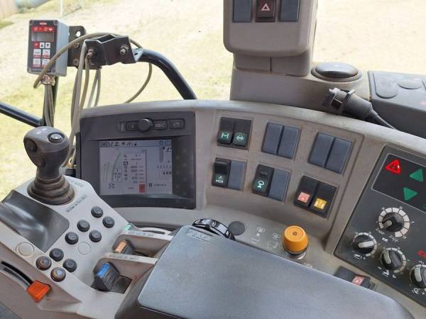 Трактор Claas Axion 810 (2010)