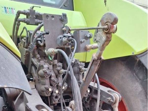 Трактор Claas Axion 810 (2010)