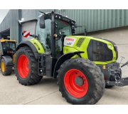 Трактор Claas Axion 830
