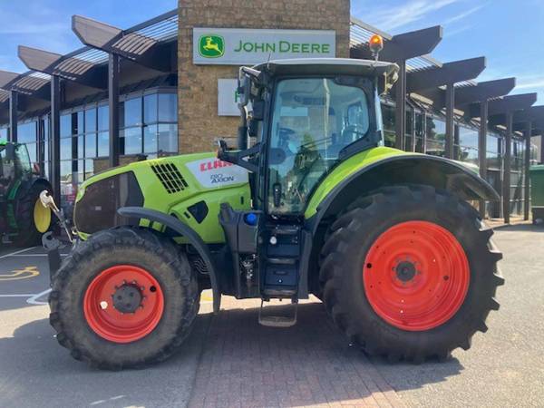 Трактор Claas Axion 810 (2017)