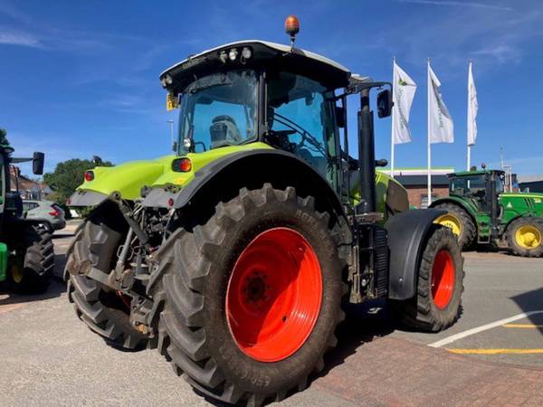 Трактор Claas Axion 810 (2017)