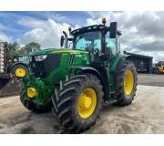 Трактор John Deere 6215R