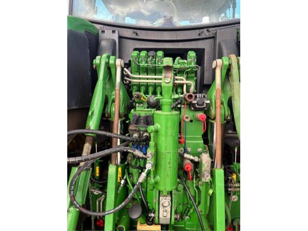 Трактор John Deere 6215R (2022)