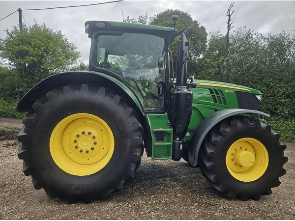 Трактор John Deere 6215R (2018)