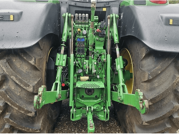 Трактор John Deere 6215R (2018)