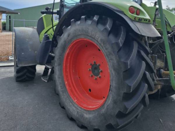 Трактор Claas Axion 810 (2011)