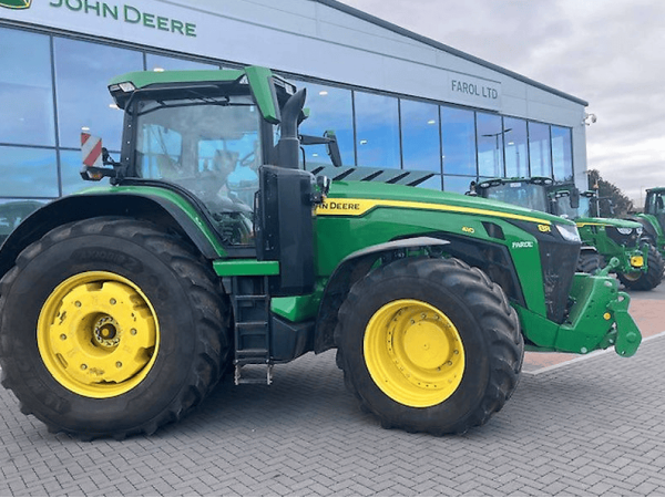 Трактор John Deere 8R 410 (2023)