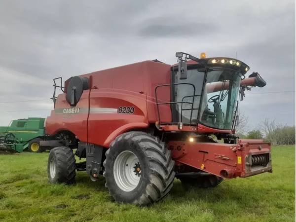 Комбайн Case IH Axial-Flow 8230 (2013)