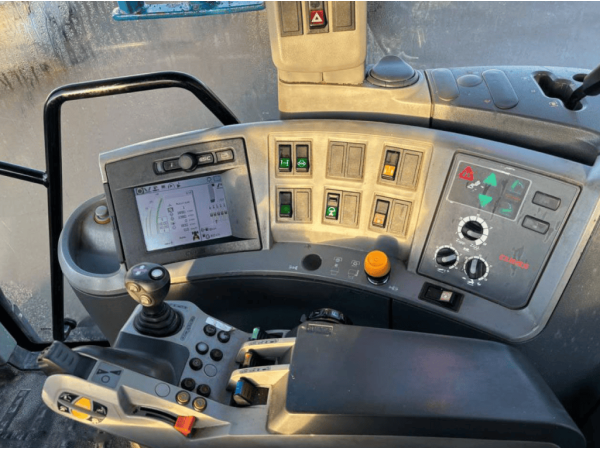 Трактор Claas Axion 810 (2008)