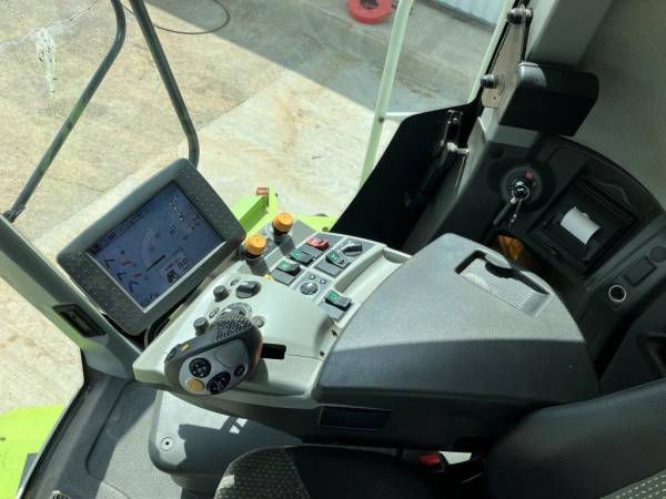 Комбайн Claas Lexion 670 Montana (2015)