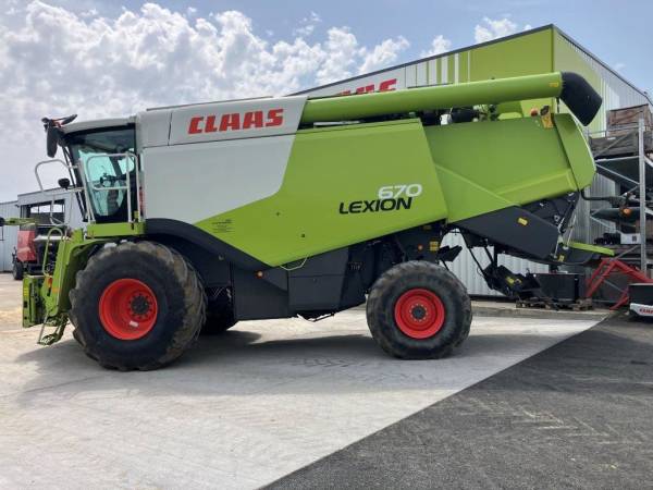 Комбайн Claas Lexion 670 Montana (2015)