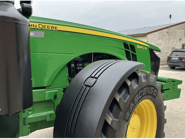 Трактор John Deere 8310R (2013)