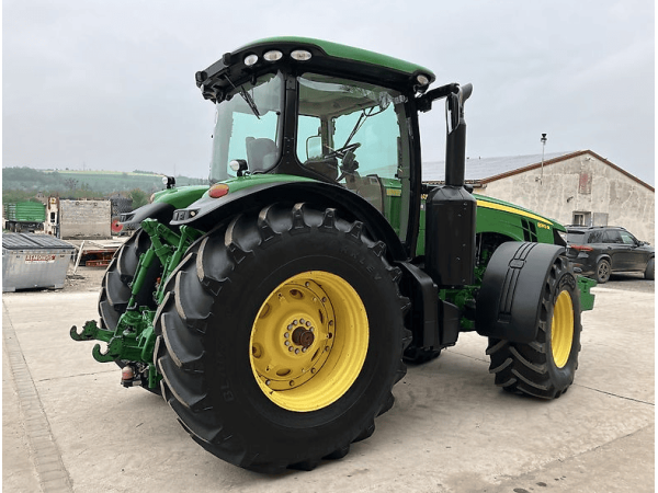 Трактор John Deere 8310R (2013)